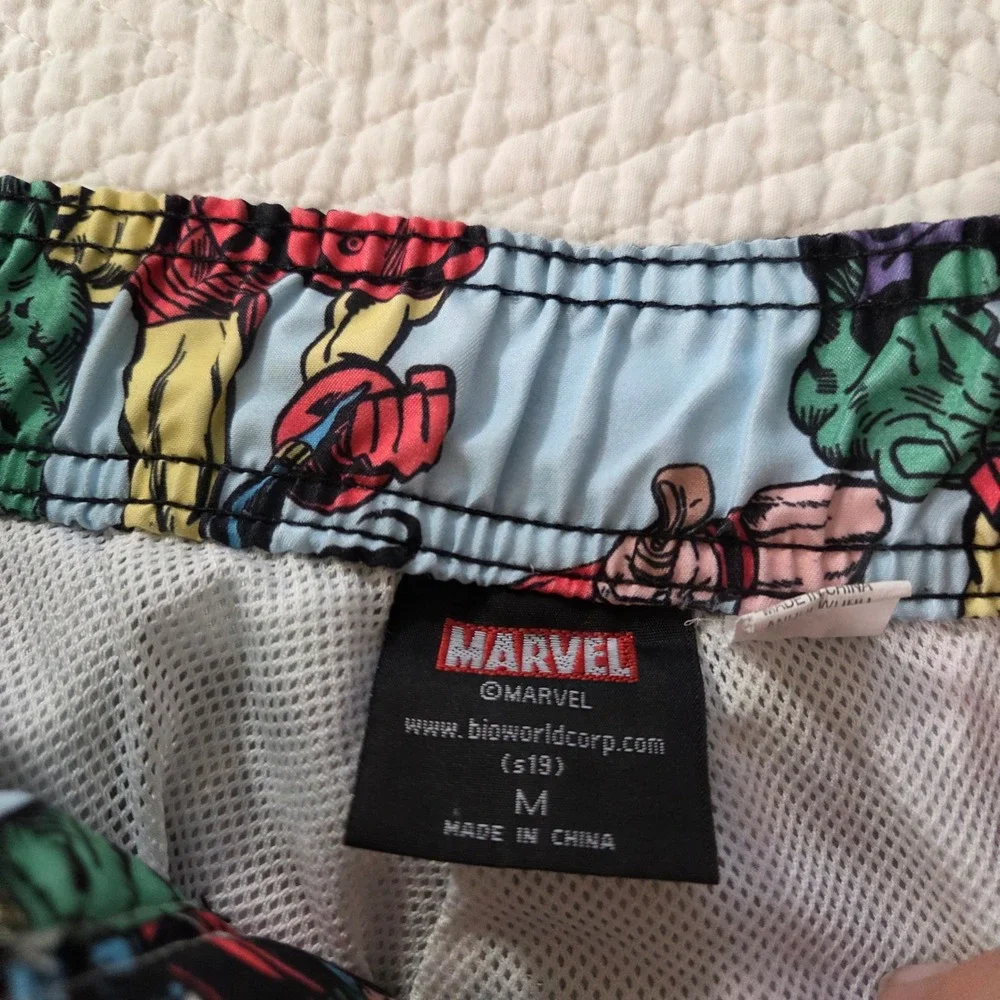 Marvel Avengers Comic Print Swim Trunks Mens Medium Bioworld Board Shorts Blue